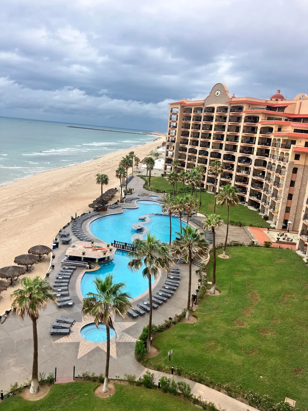Beach front Paradise & free Sunsets - Sonoran Sea Resort condo